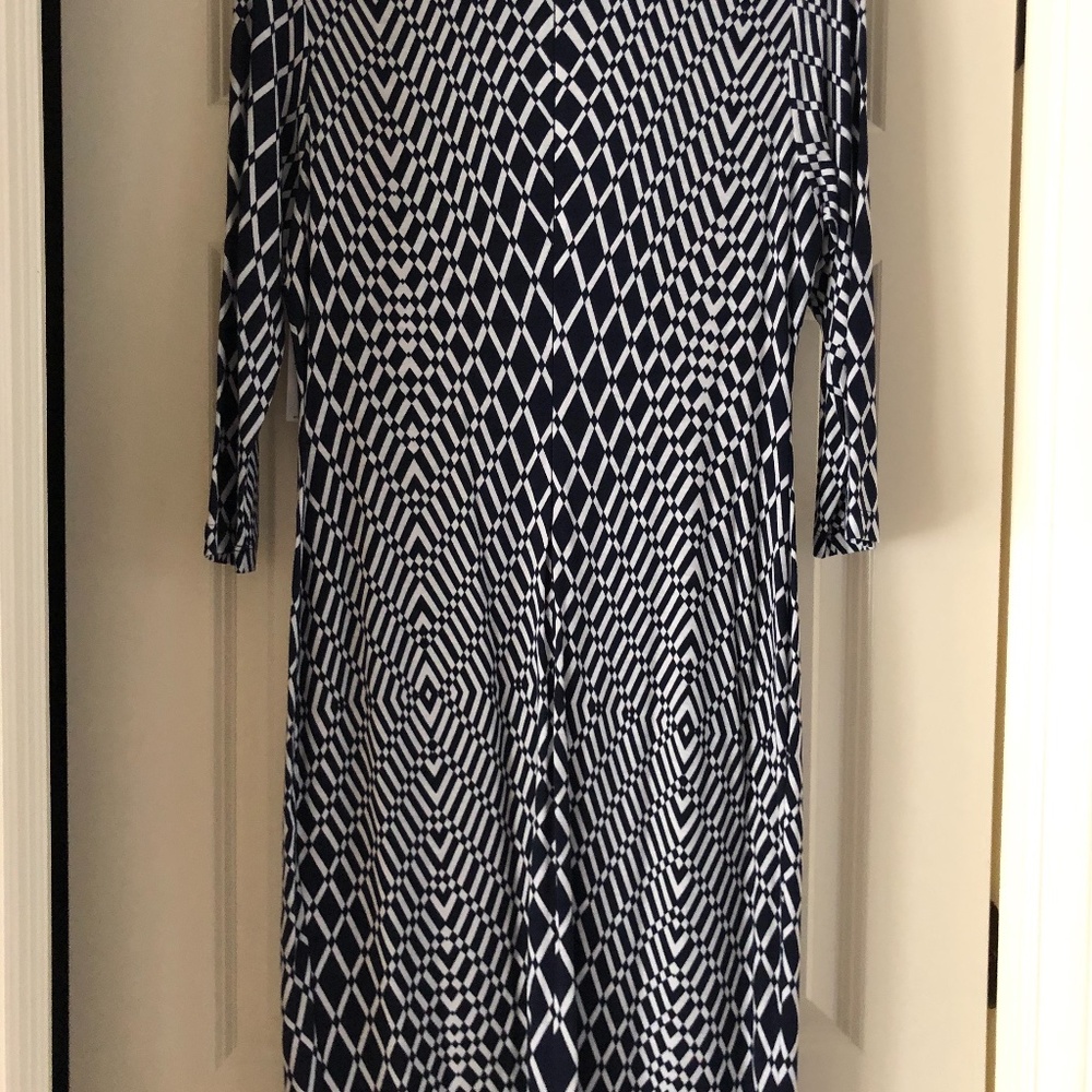 Dress - Picture 4 of 5